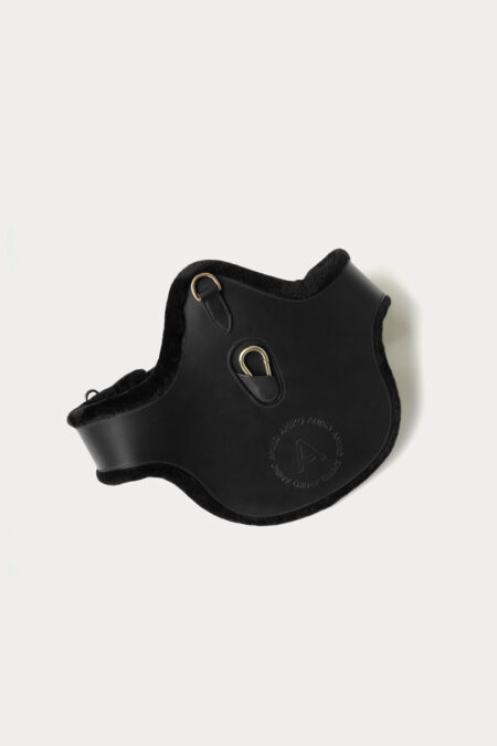 Amiko Guard Girth Fur, Black