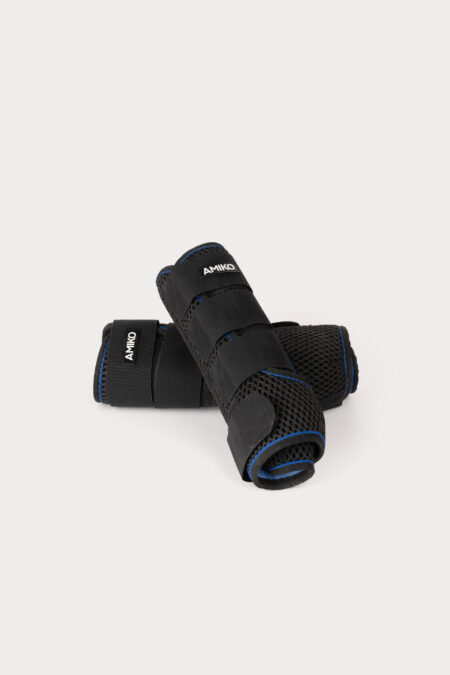 Amiko Ice Boots, Black